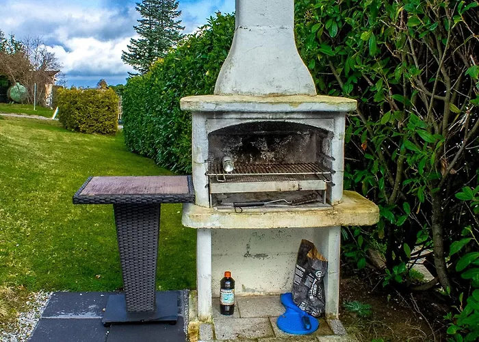 別荘 Comfort Near Castle Views *